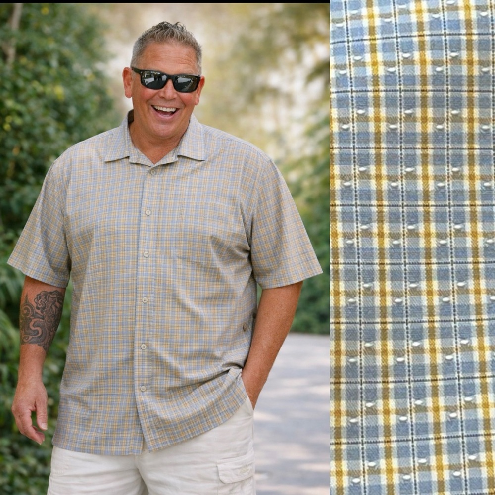 BUGATCHI Men's Short Sleeved Button Down Shirt Sz Large Rayon/Poly Check Pattern